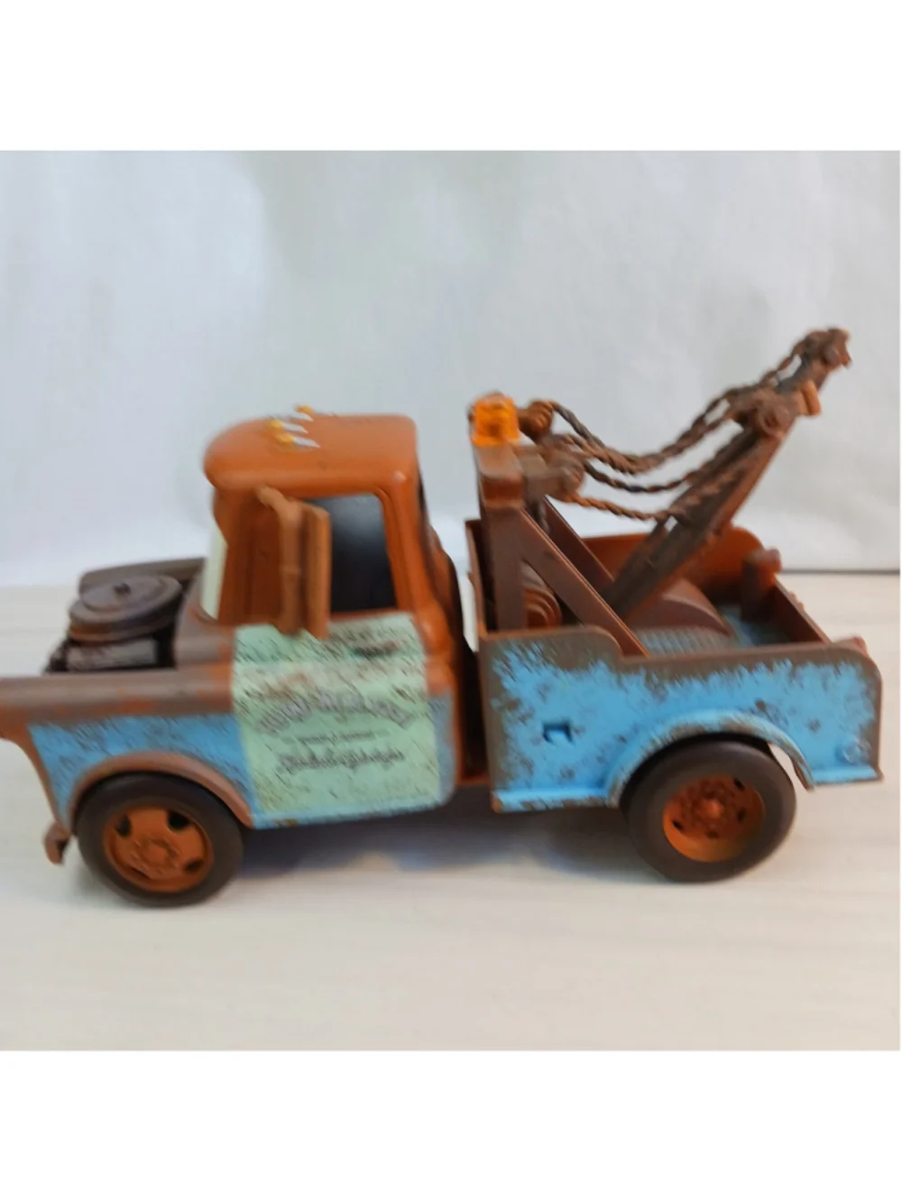 Mattel Disney Pixar Cars Mater Tow Mater Tow Truck Radiator Springs Diecast 1:55